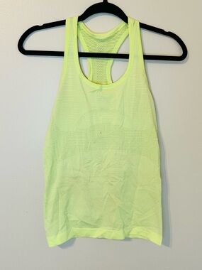 Lululemon Swiftly Tech Racerback
Tank Top 2.0